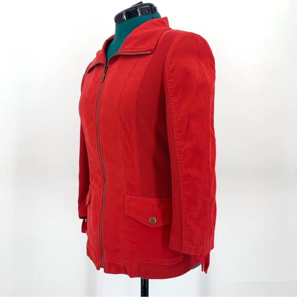 Orly Red Nylon with Ribbed Sides 3/4 Ruched Sleeves Zipper Front Jacket, 10 - Picture 5 of 16
